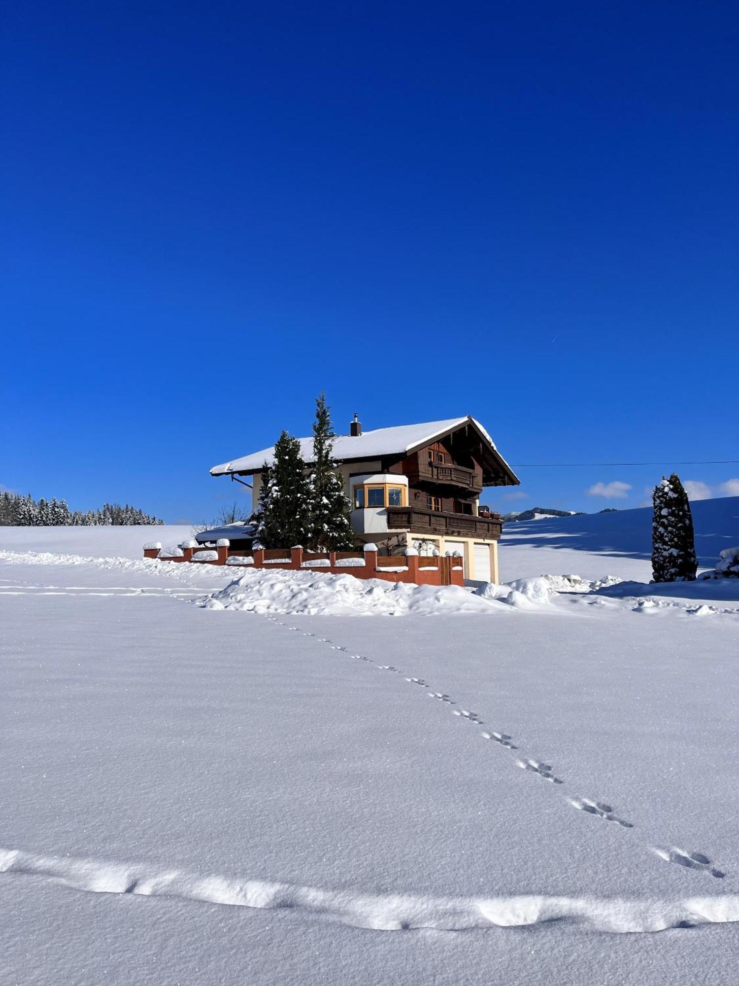 Ferienhaus Praschberg Niederndorferberg Esterno foto